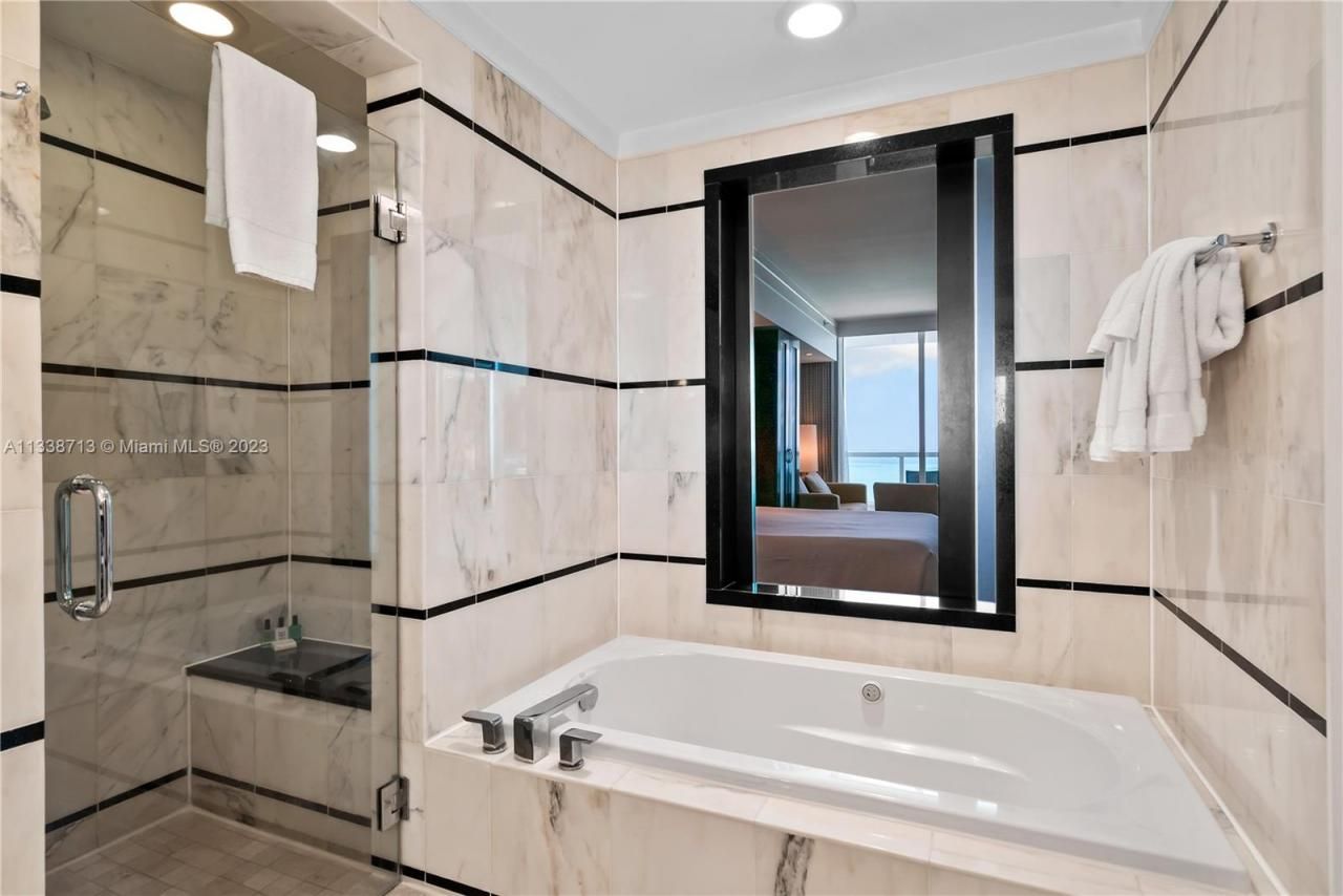 4391 Collins Ave, Unit 1911/1909/, Miami Beach, FL 33140 Photo