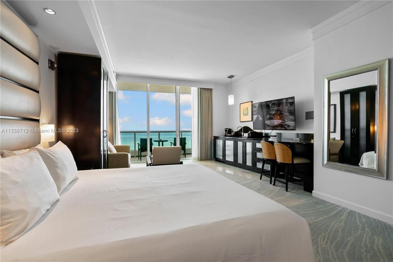 4391 Collins Ave, Unit 1911/1909/, Miami Beach, FL 33140 Photo