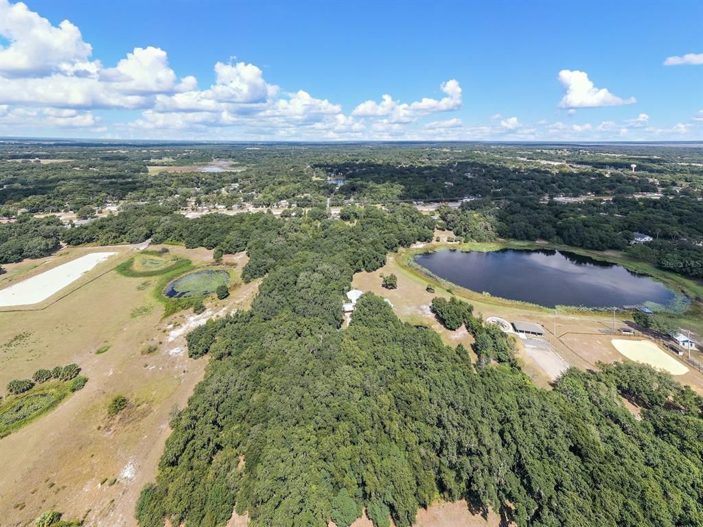 907 W Miller Street, Fruitland Park, FL 34731 Photo