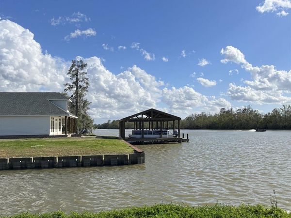 100 Michel Rd, Pierre Part, LA 70339