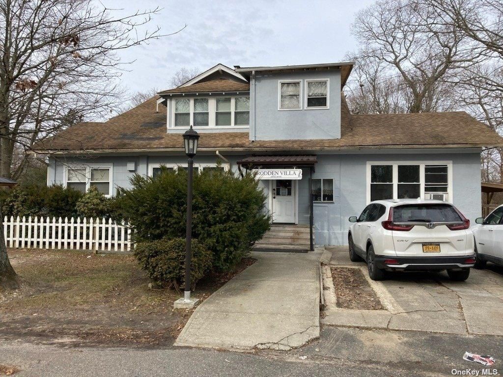 15 Wittridge Road, Ronkonkoma, NY 11779 Main Photo
