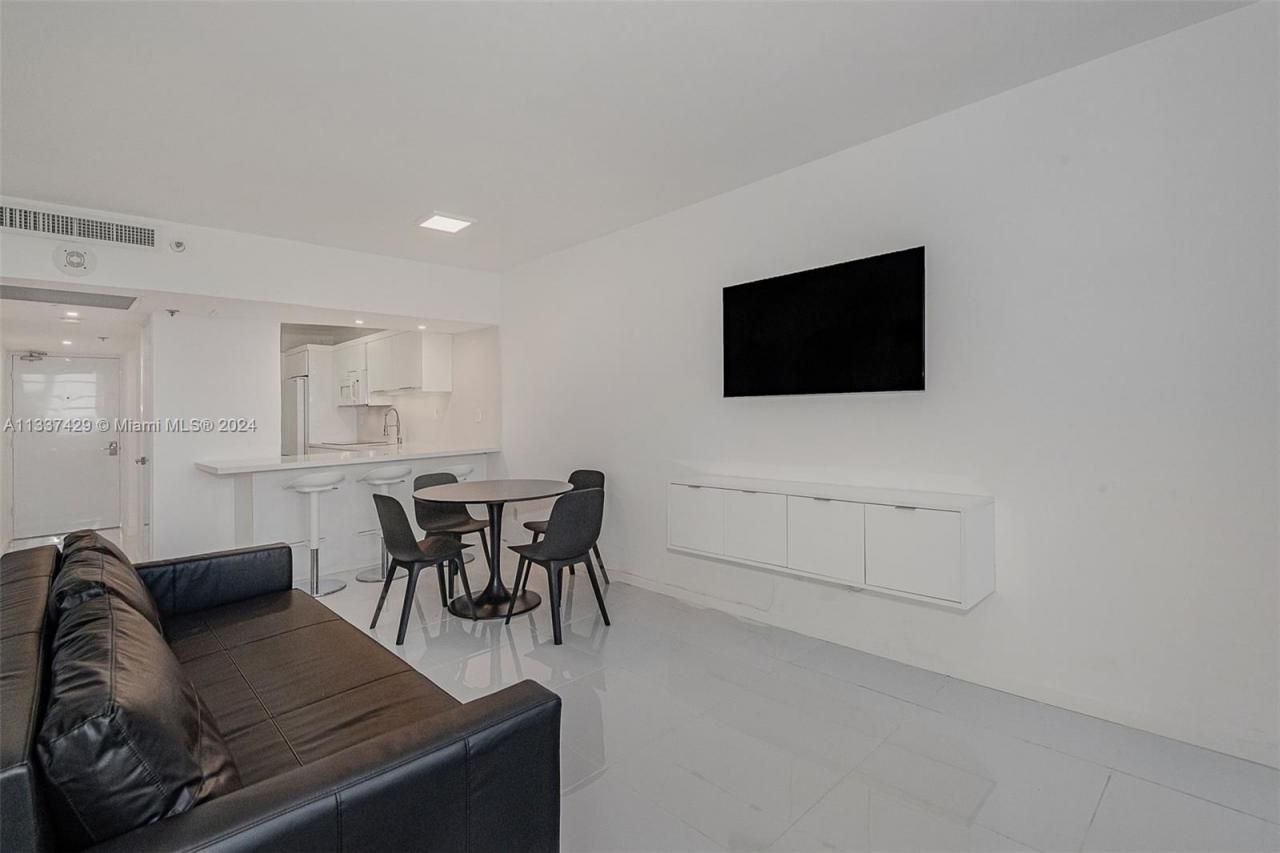 100 Lincoln Rd, Unit 519, Miami Beach, FL 33139 Photo