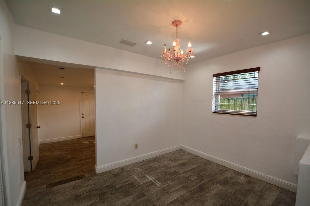 16921 NE 6th Ave, North Miami Beach, FL 33162 Photo