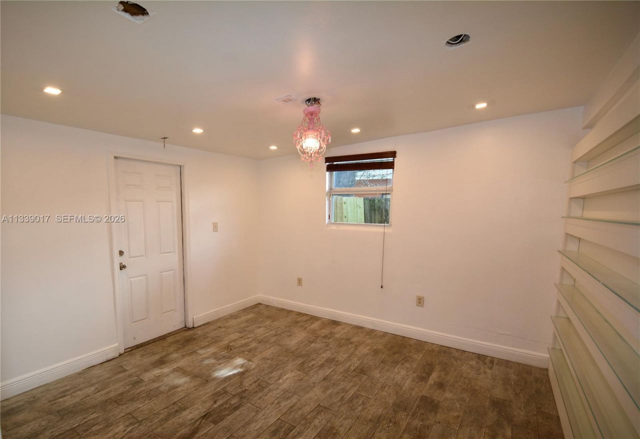 16921 NE 6th Ave, North Miami Beach, FL 33162 Photo