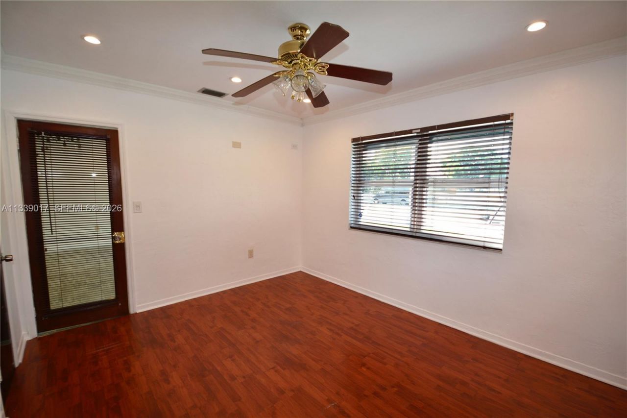 16921 NE 6th Ave, North Miami Beach, FL 33162 Photo