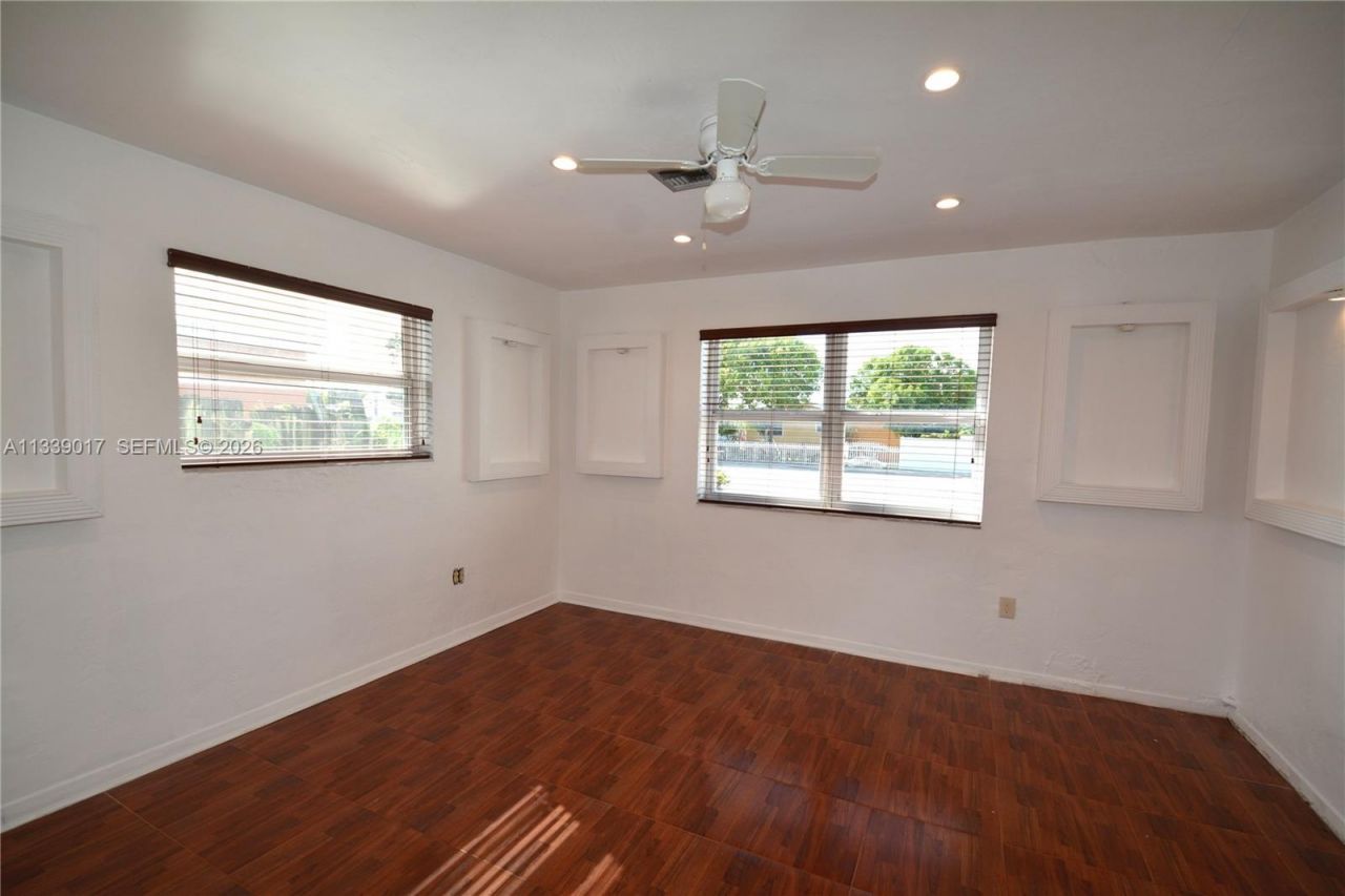 16921 NE 6th Ave, North Miami Beach, FL 33162 Photo