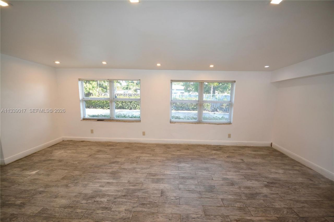 16921 NE 6th Ave, North Miami Beach, FL 33162 Photo