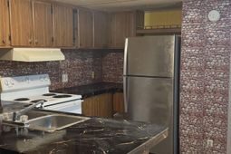 1218 Walcott Street photo 4