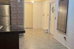 1218 Walcott Street photo 4
