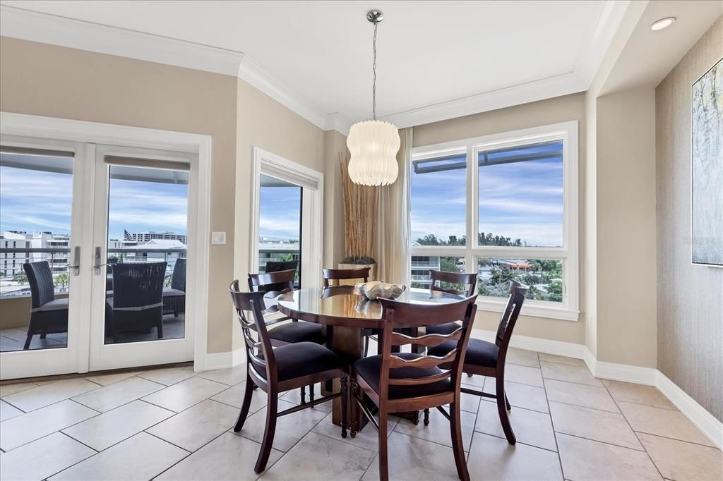 915 Seaside Drive, Unit 512, Sarasota, FL 34242 Photo