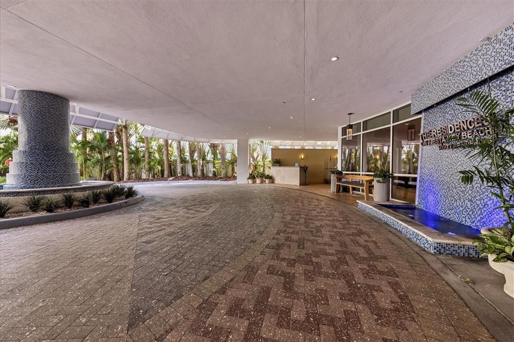 915 Seaside Drive, Unit 512, Sarasota, FL 34242 Photo