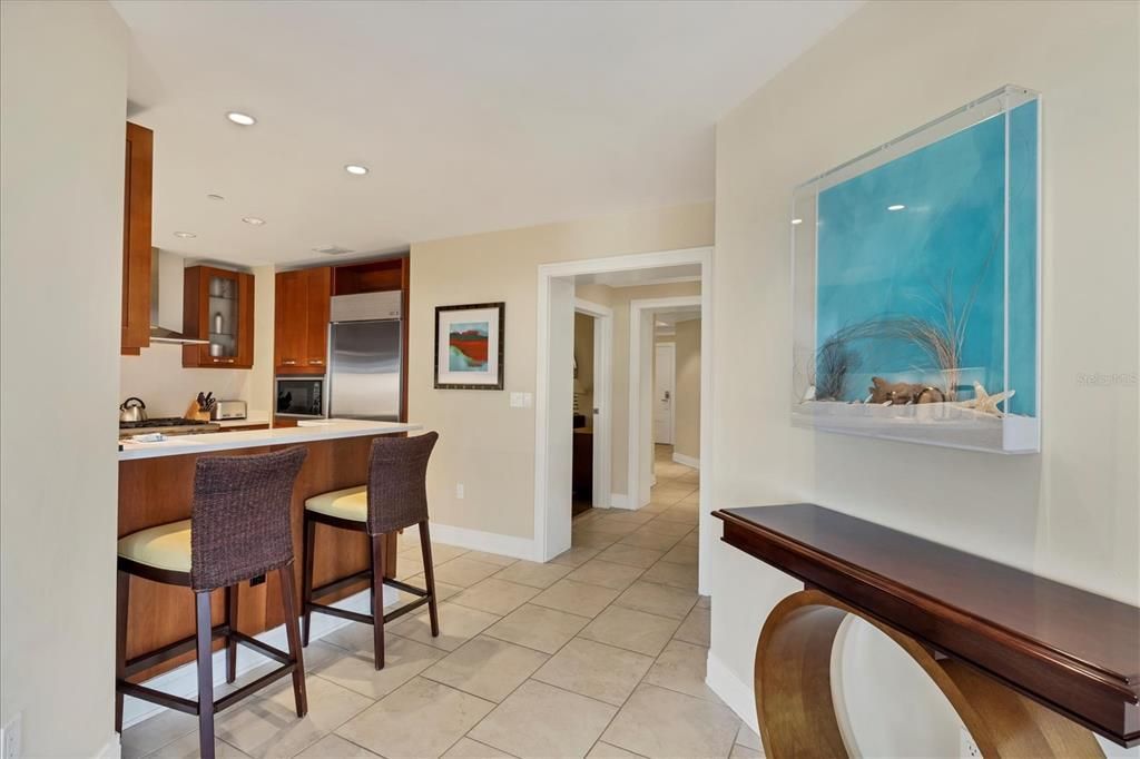 915 Seaside Drive, Unit 512, Sarasota, FL 34242 Photo