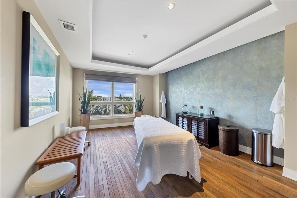 915 Seaside Drive, Unit 512, Sarasota, FL 34242 Photo