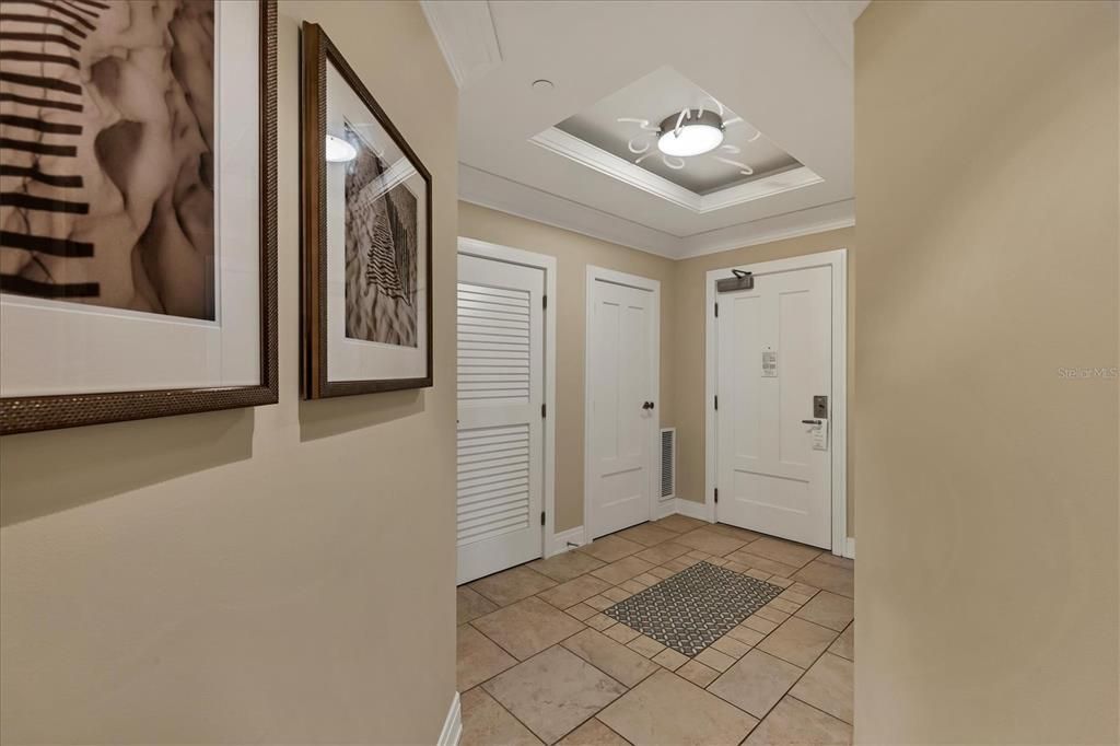 915 Seaside Drive, Unit 512, Sarasota, FL 34242 Photo