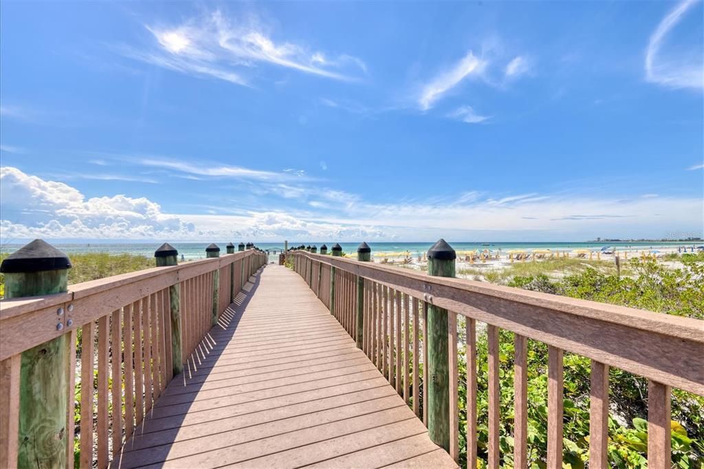 915 Seaside Drive, Unit 512, Sarasota, FL 34242 Photo