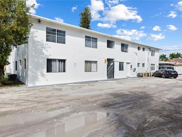 500 SE 22nd Street, Fort Lauderdale, FL 33316