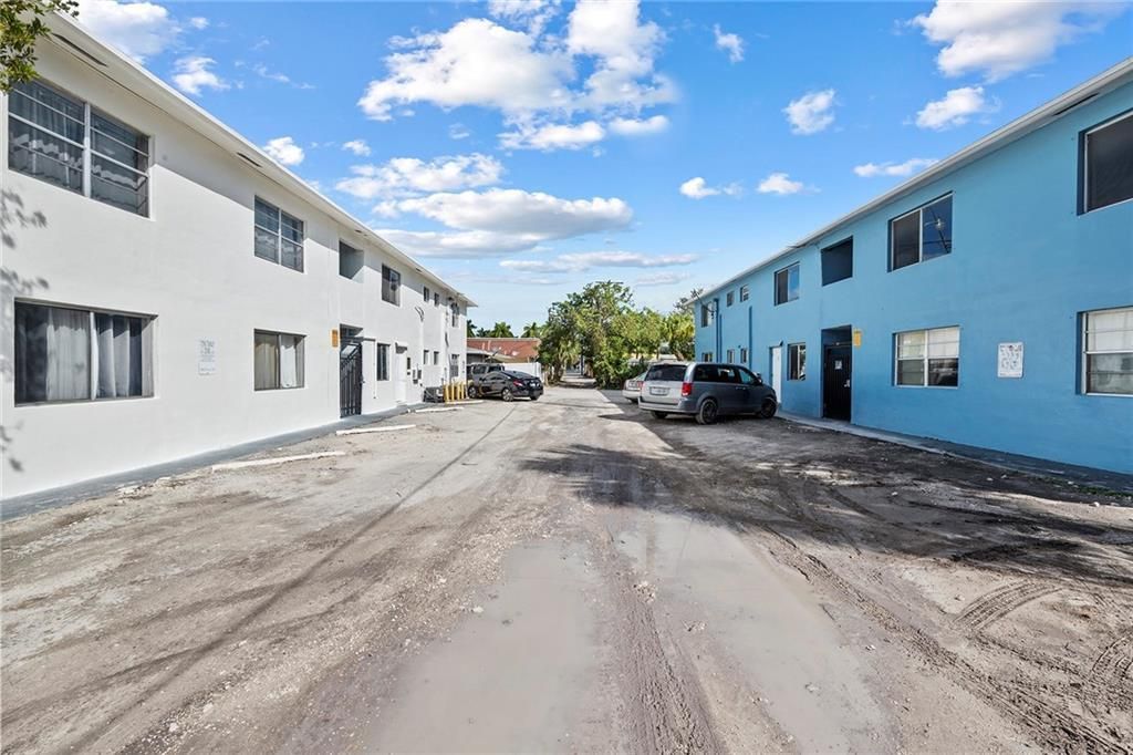 500 SE 22nd Street, Fort Lauderdale, FL 33316 Photo