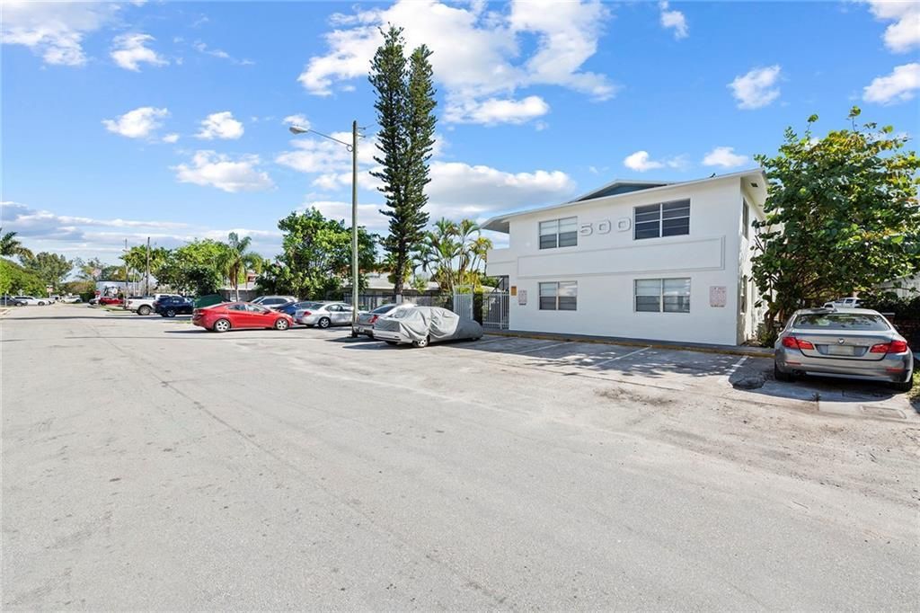 500 SE 22nd Street, Fort Lauderdale, FL 33316 Photo