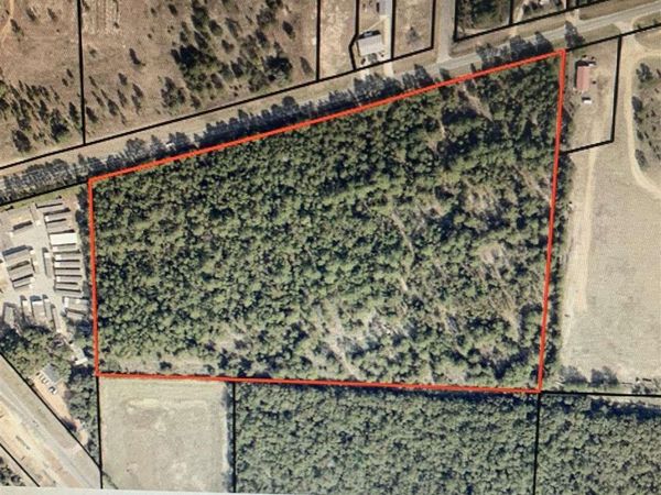 000 Nichols Lake Rd, Milton, FL 32583