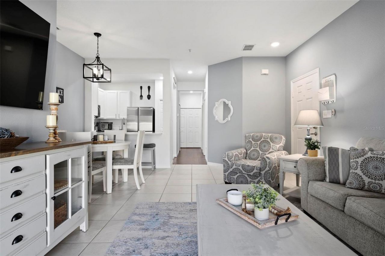 3423 Parkridge Circle, Unit 19-101, Sarasota, FL 34243 Photo