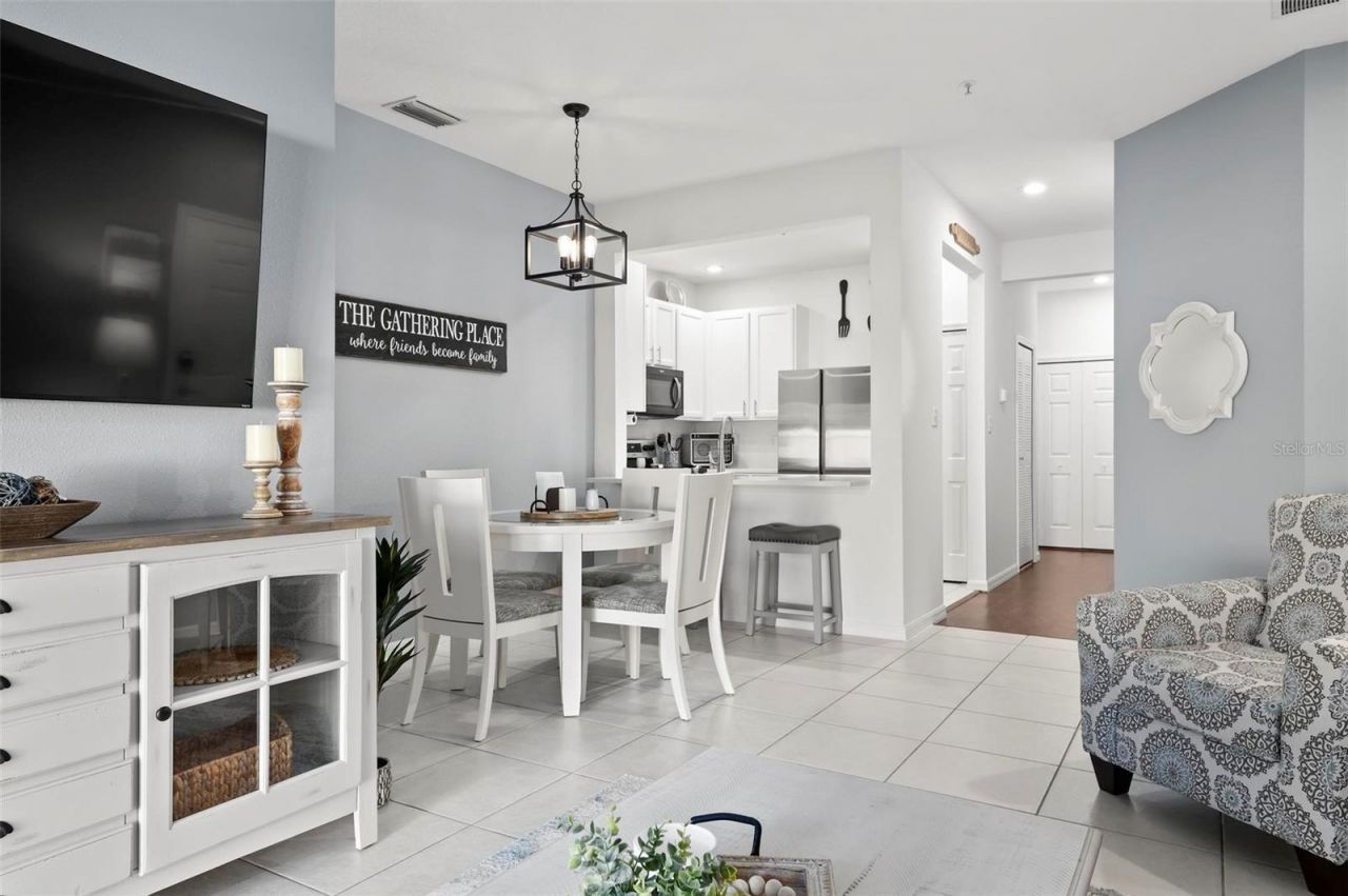 3423 Parkridge Circle, Unit 19-101, Sarasota, FL 34243 Photo