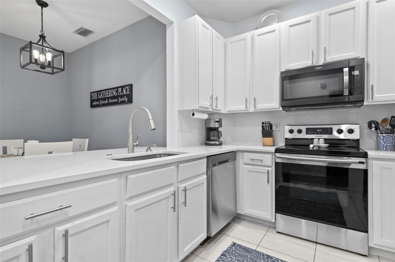 3423 Parkridge Circle, Unit 19-101, Sarasota, FL 34243 Photo
