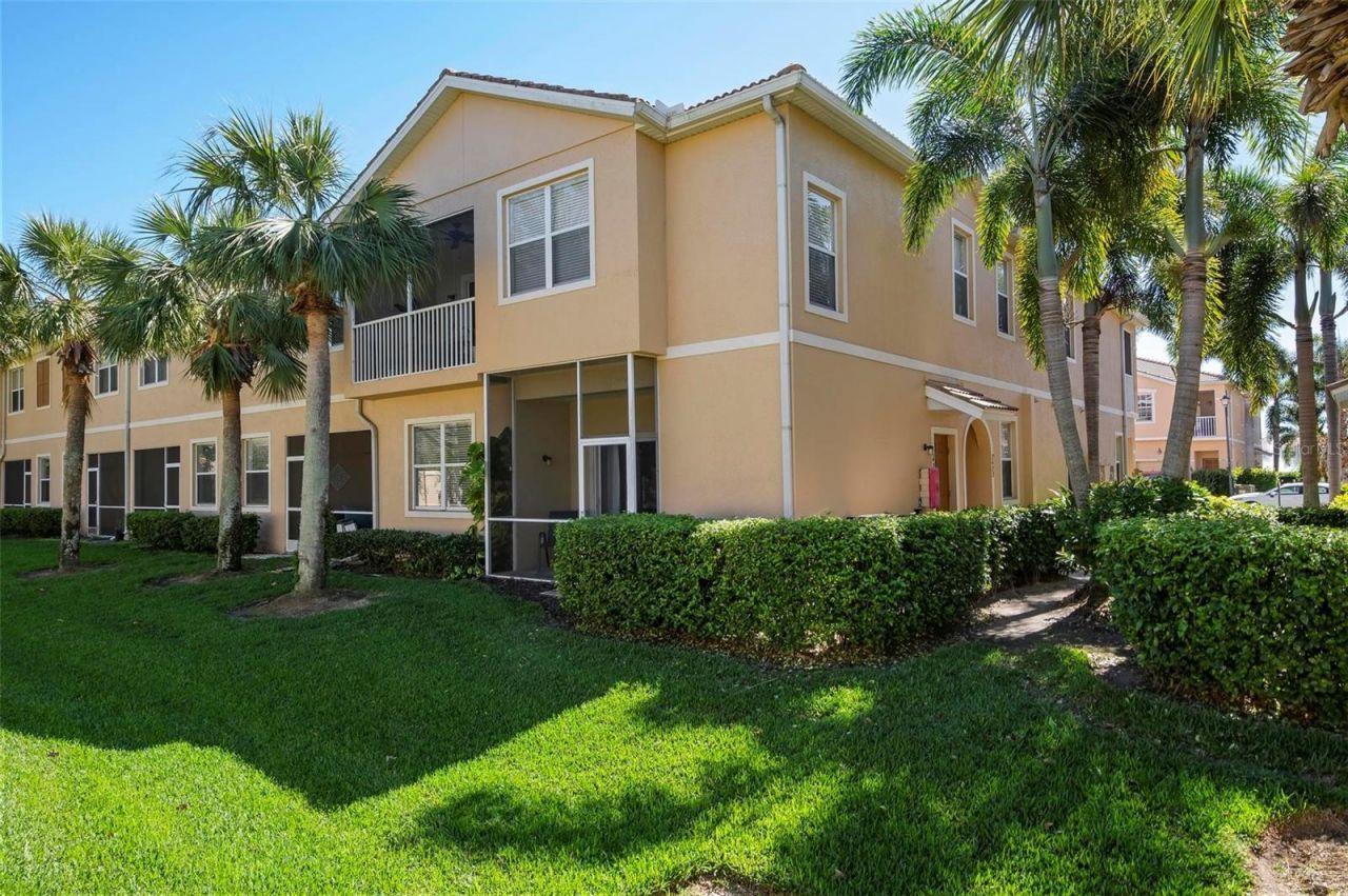 3423 Parkridge Circle, Unit 19-101, Sarasota, FL 34243 Photo