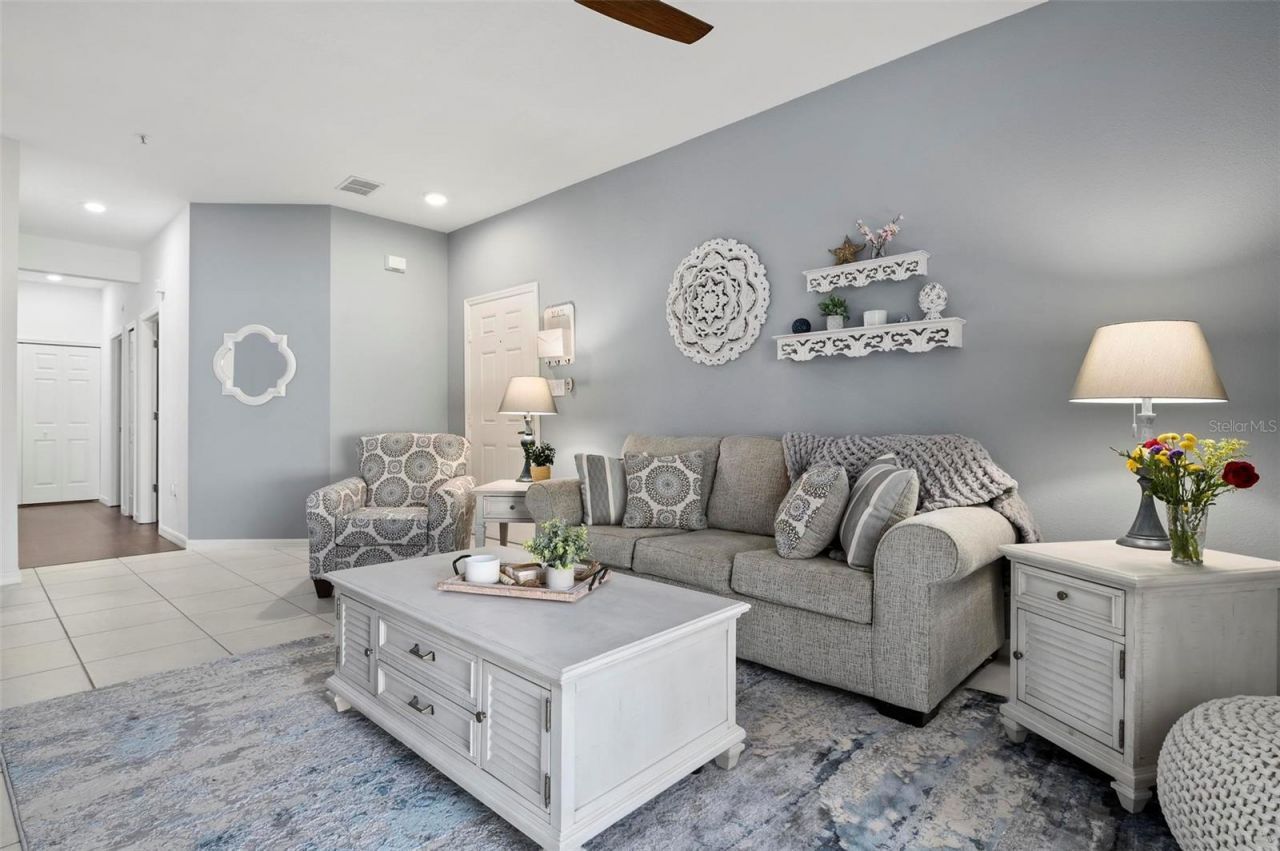 3423 Parkridge Circle, Unit 19-101, Sarasota, FL 34243 Photo
