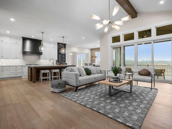 2805 W 175th Place, Overland Park, KS 66085