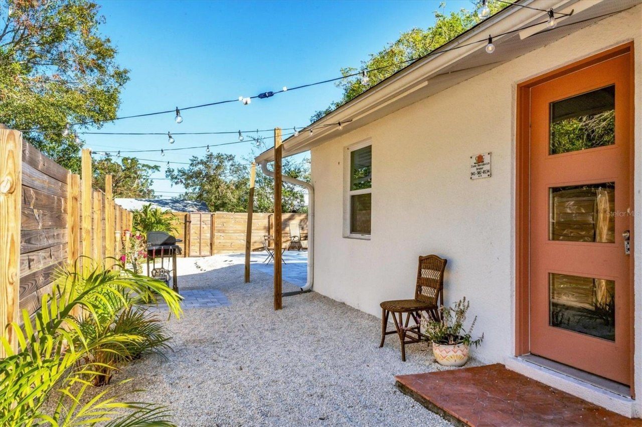 2441 Novus Street, Sarasota, FL 34237 Photo