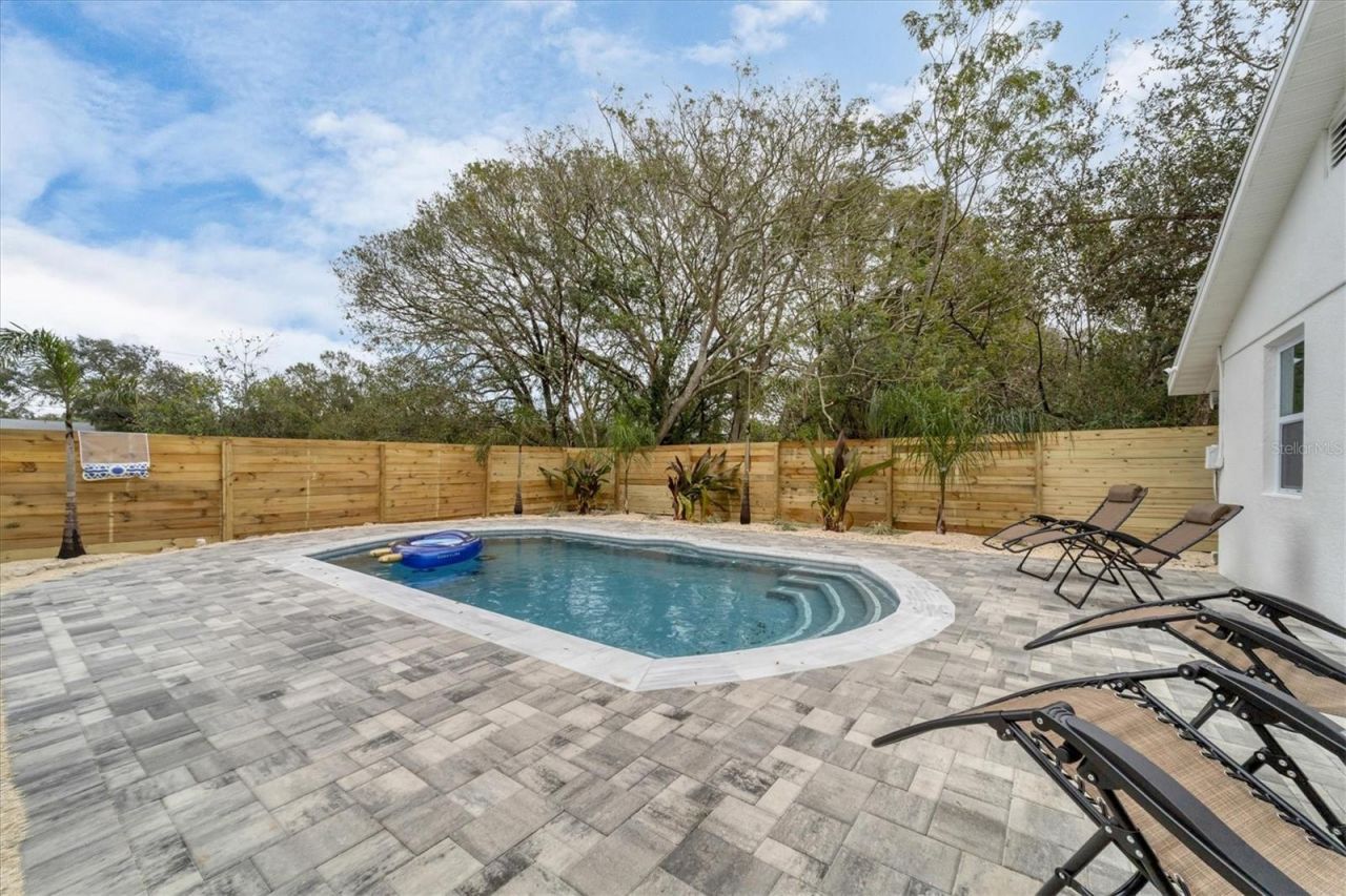 2441 Novus Street, Sarasota, FL 34237 Photo