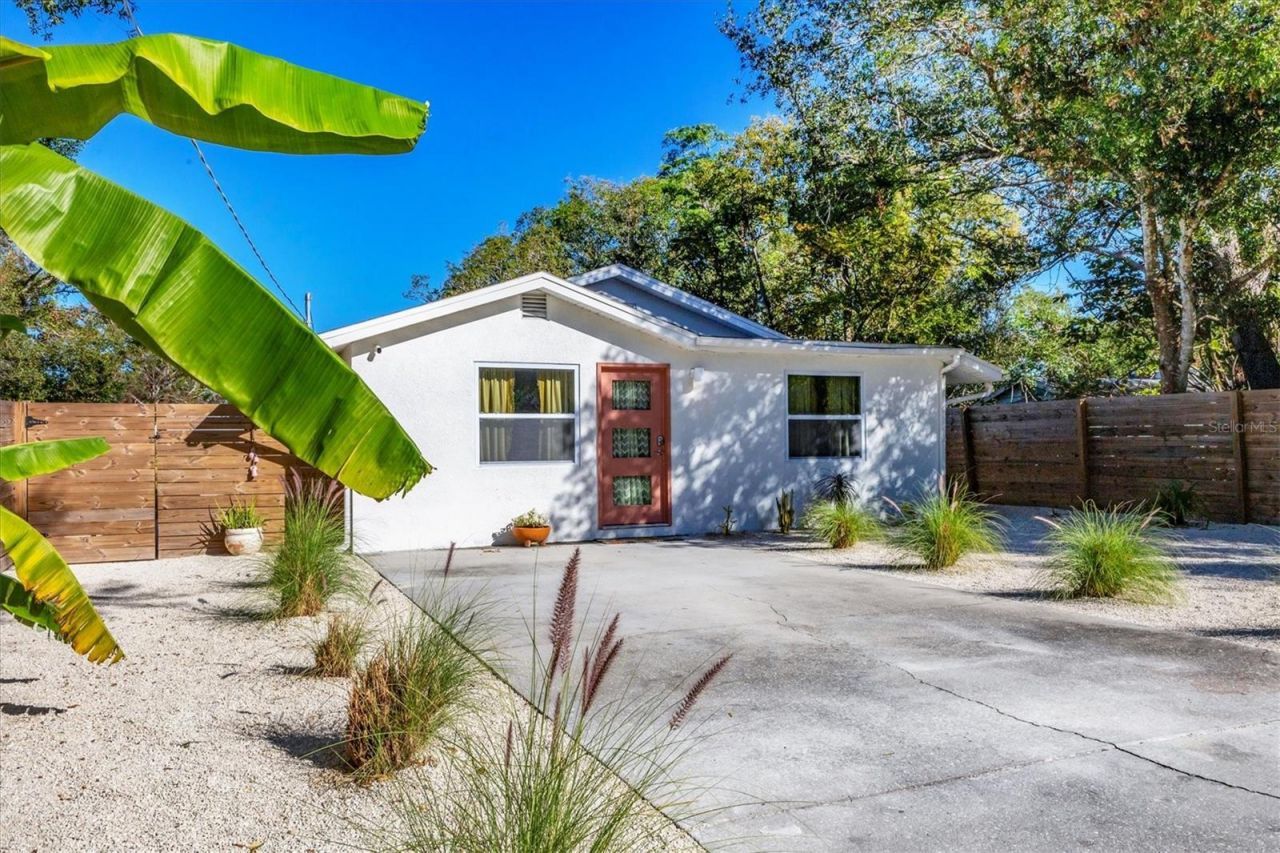 2441 Novus Street, Sarasota, FL 34237 Photo