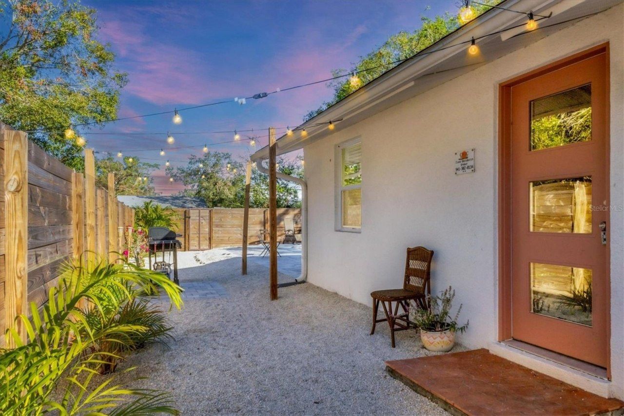 2441 Novus Street, Sarasota, FL 34237 Photo