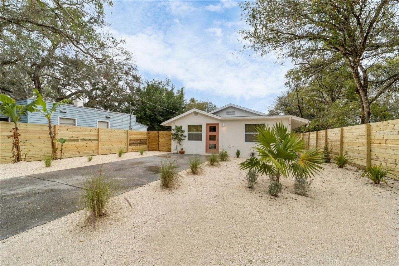 2441 Novus Street, Sarasota, FL 34237 Photo