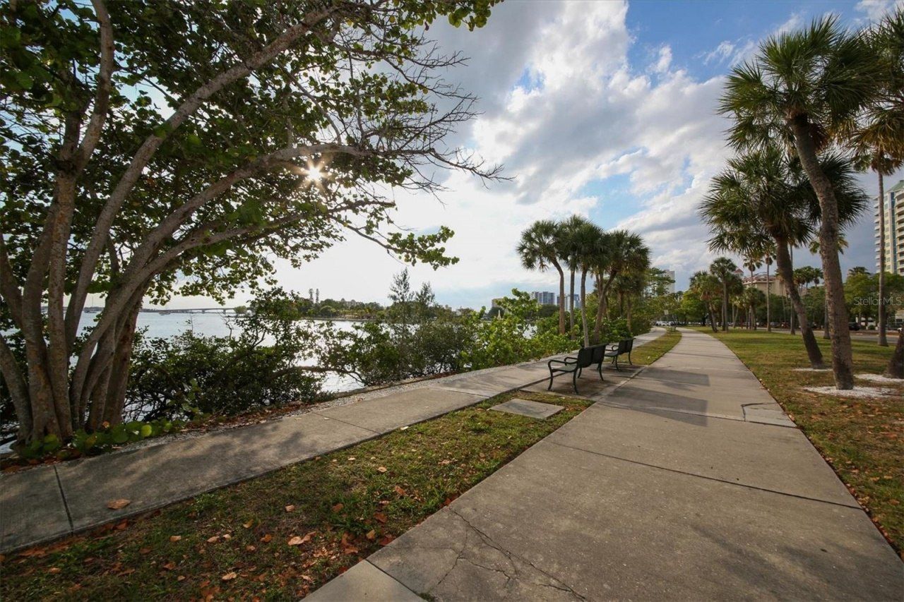 2441 Novus Street, Sarasota, FL 34237 Photo