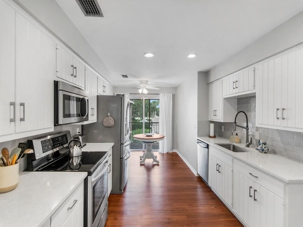 133 E Park Shores Circle, Unit 4E, Indian River Shores, FL 32963 Photo