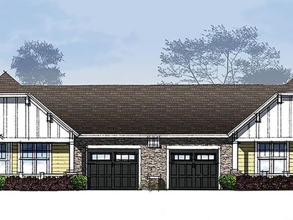 15 Bellflower Lane, Laurel Park, NC 28739