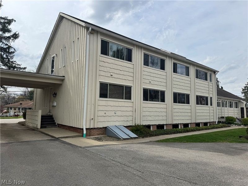 437 Lafayette Road, Unit 320, Medina, OH 44256 Photo 2