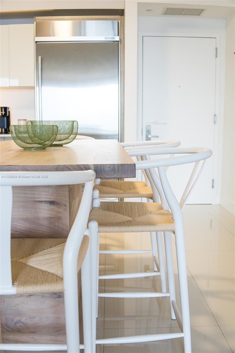 1300 Brickell Bay Dr, Unit 1608, Miami, FL 33131 Photo