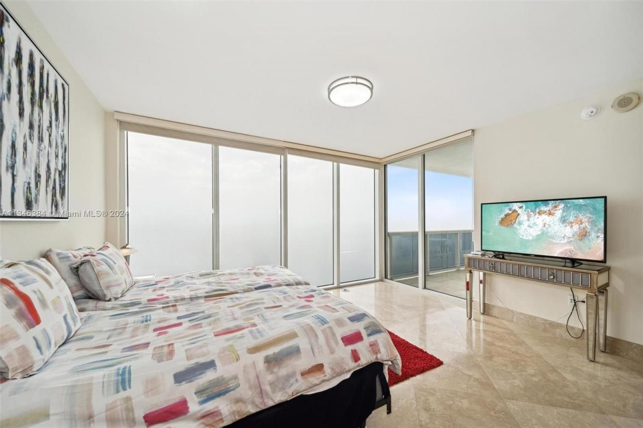 1830 S Ocean Dr, Unit 4602, Hallandale Beach, FL 33009 Photo