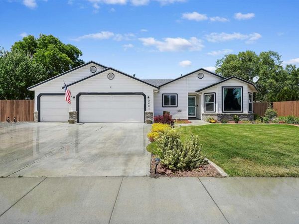 2661 N Old Stone Way, Meridian, ID 83646