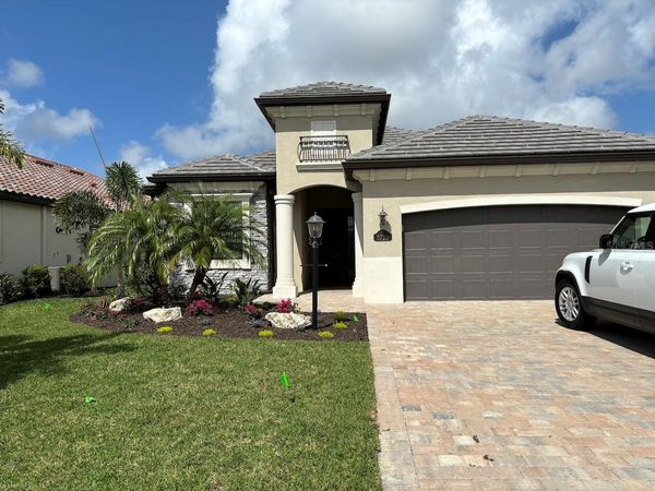 5720 CHEECH GLEN, BRADENTON, FL 34211