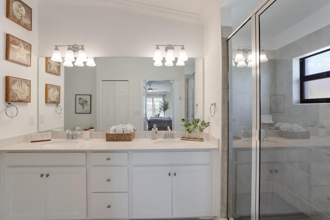 5721 Palmer Circle, Unit 201, Bradenton, FL 34211 Photo