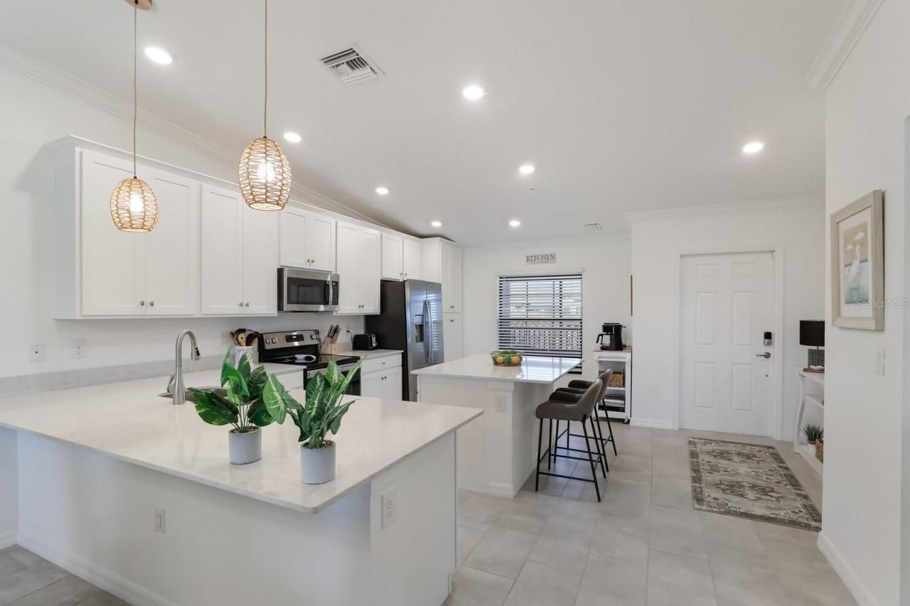 5721 Palmer Circle, Unit 201, Bradenton, FL 34211 Photo