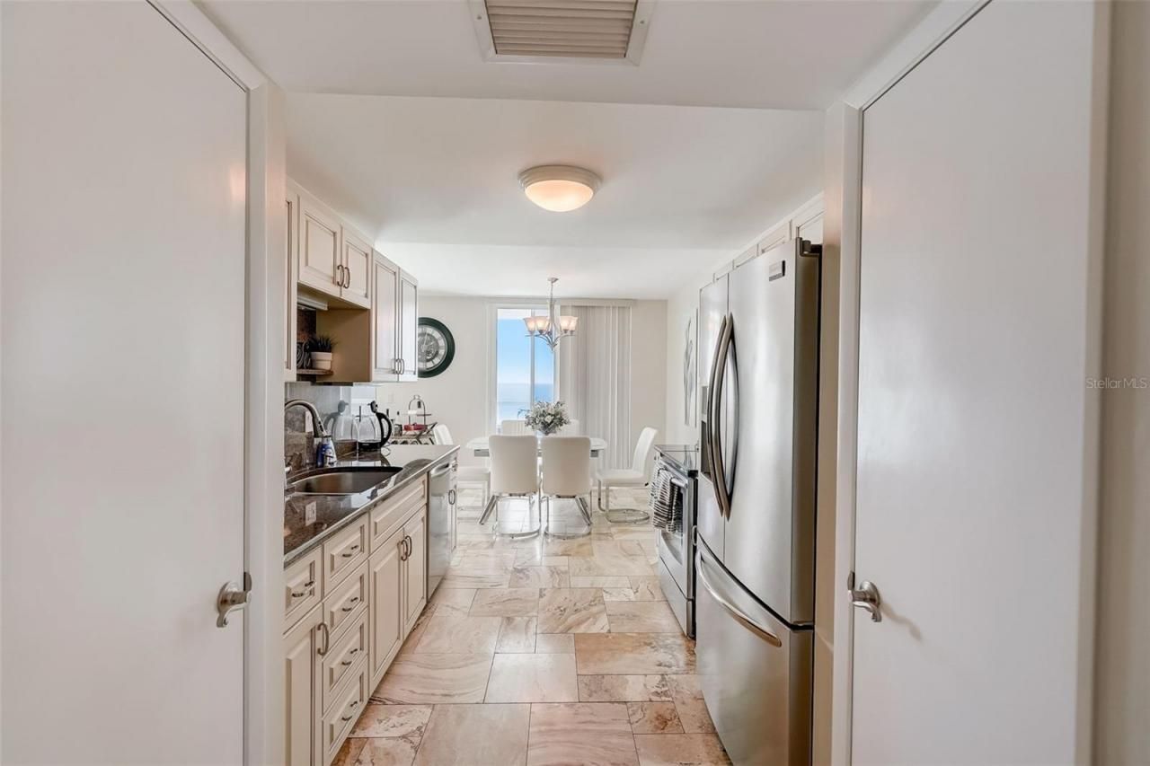 2425 Gulf Of Mexico Drive, Unit 14B, Longboat Key, FL 34228 Photo