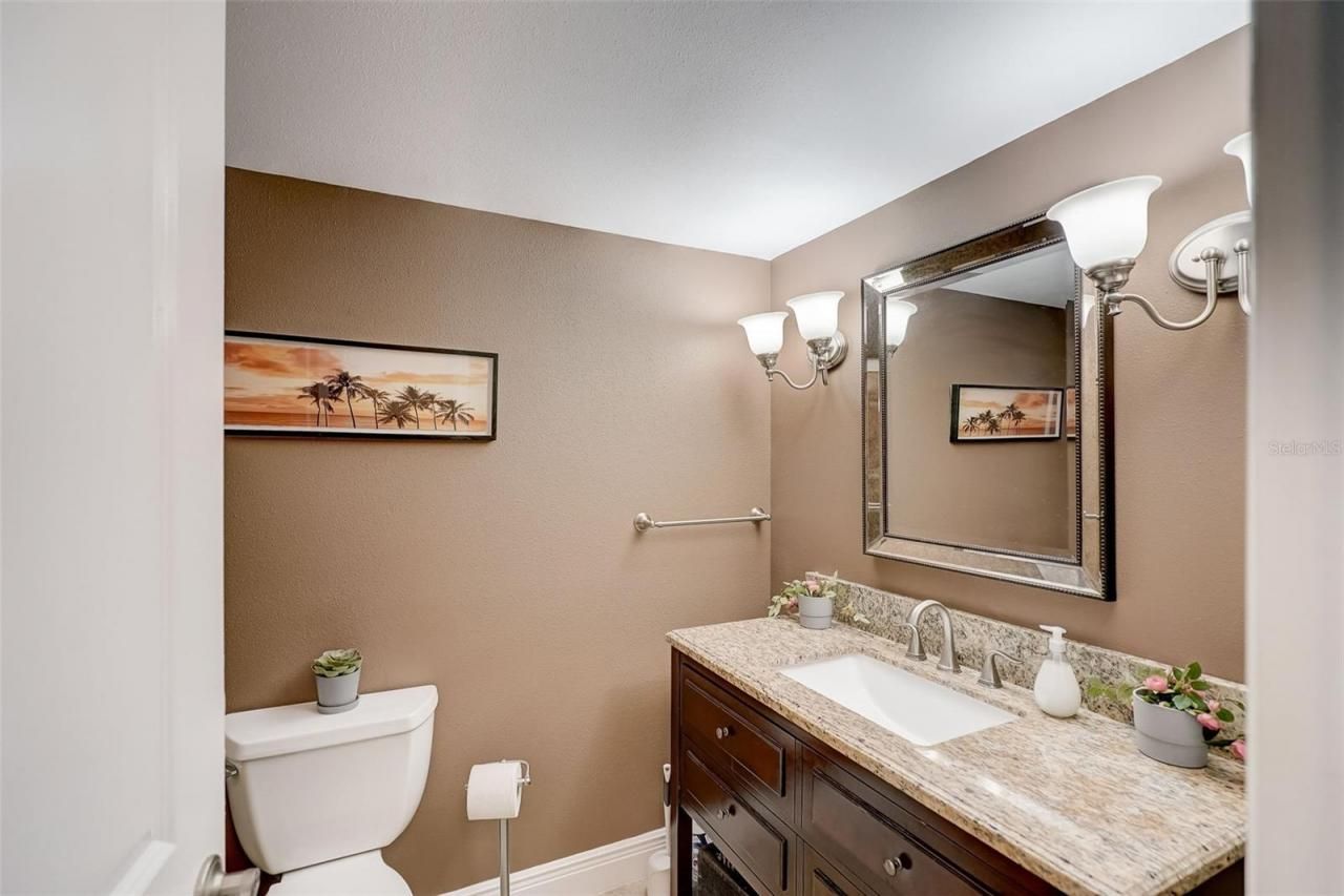 2425 Gulf Of Mexico Drive, Unit 14B, Longboat Key, FL 34228 Photo