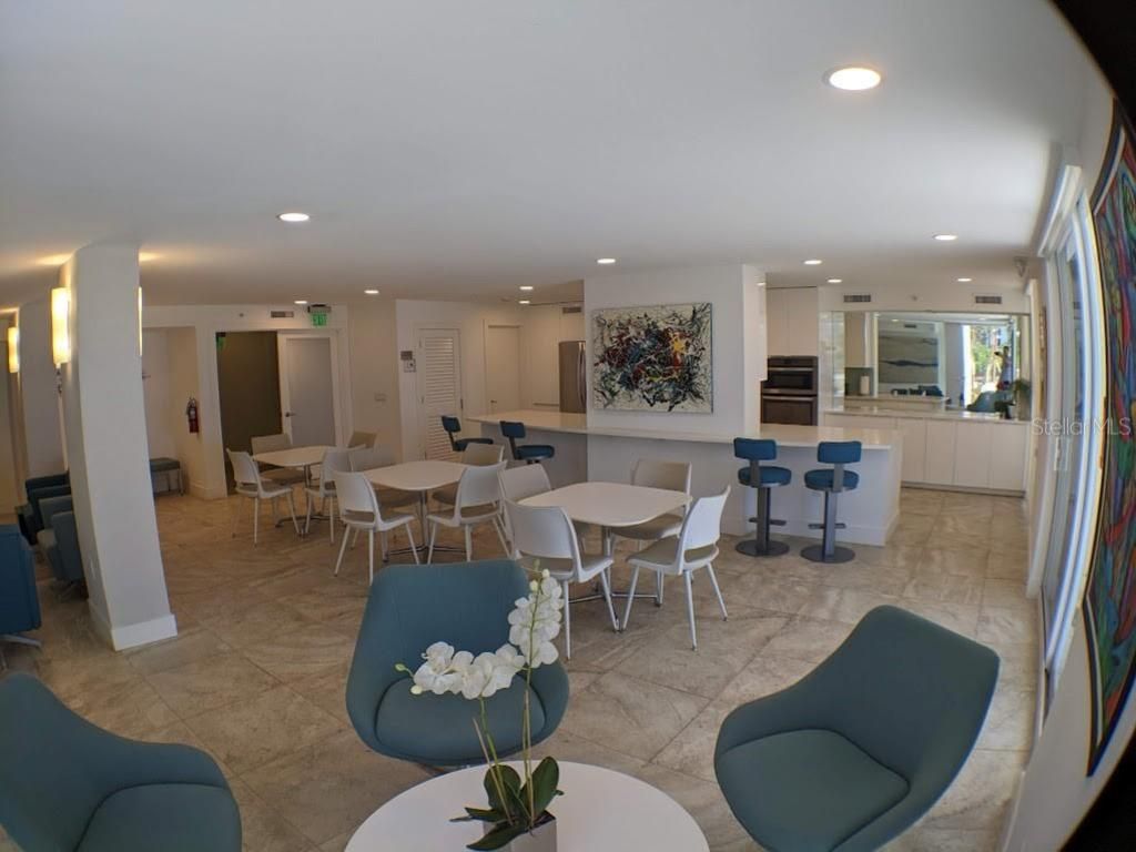 2425 Gulf Of Mexico Drive, Unit 14B, Longboat Key, FL 34228 Photo