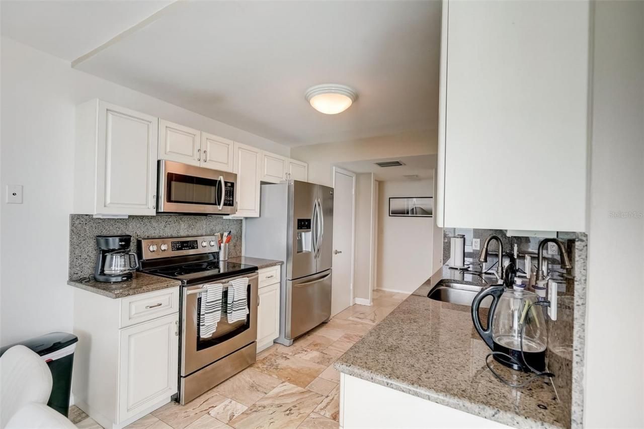 2425 Gulf Of Mexico Drive, Unit 14B, Longboat Key, FL 34228 Photo