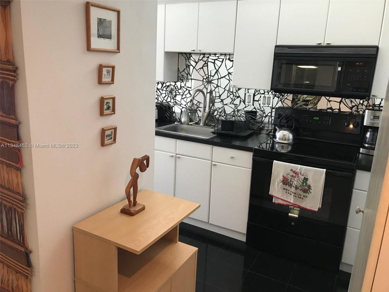 100 Lincoln Rd, Unit 1007, Miami Beach, FL 33139 Photo