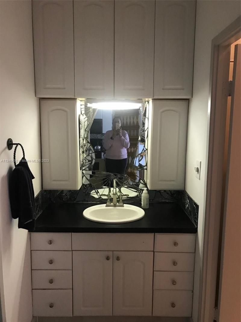 100 Lincoln Rd, Unit 1007, Miami Beach, FL 33139 Photo